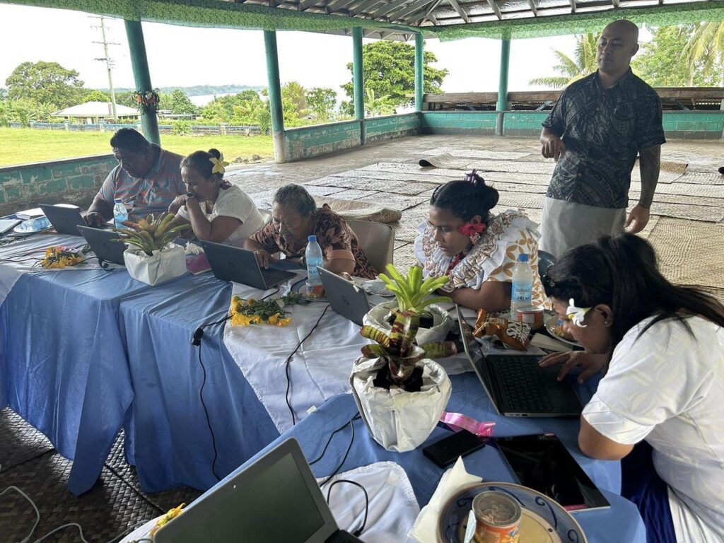  E3 Facilitator working together with teachers of Gagaemalae Primary School teachers on their Professional Learning Development Courses during the week long Code Camp in June 2023.