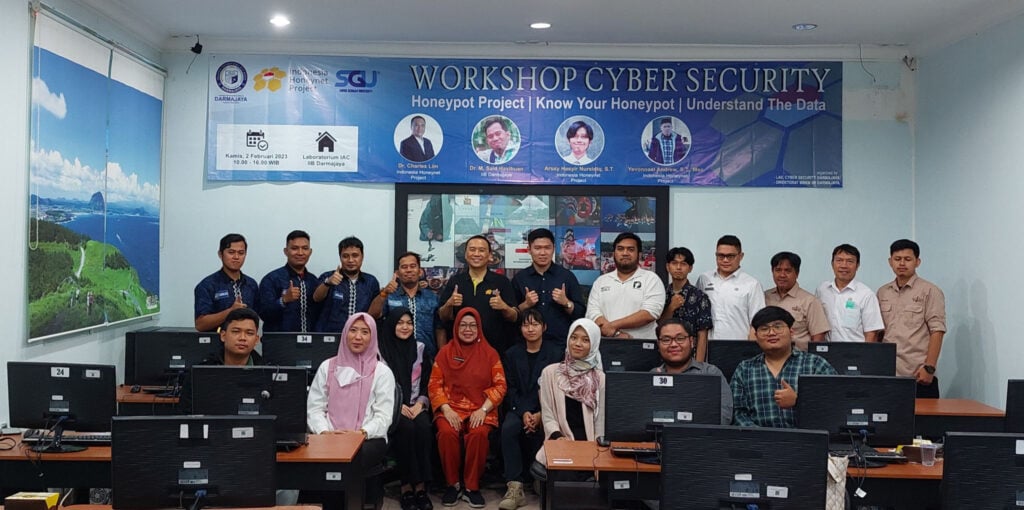 A workshop held at Institut Informatika dan Bisnis (IIB) as part of the project.